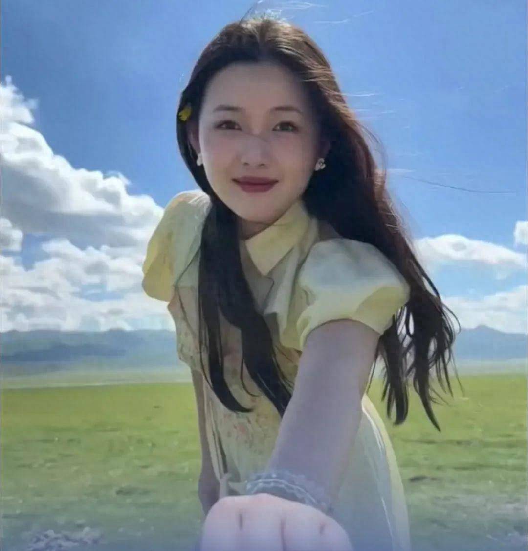 皇冠信用盘登2代理
_24岁女生酷似大S走红:没整容