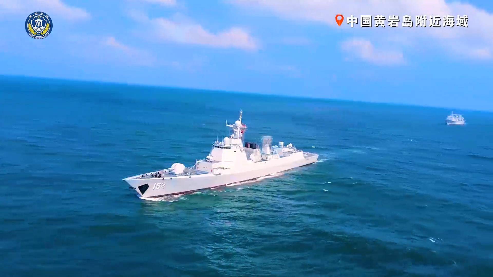 皇冠信用网正网_突发！菲律宾女记者拍摄到皇冠信用网正网，中国庞大舰队现身黄岩岛，与美舰对峙